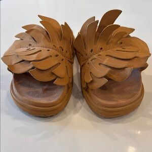Farm Rio Monstera Slide Sandals - worn ONE time!
